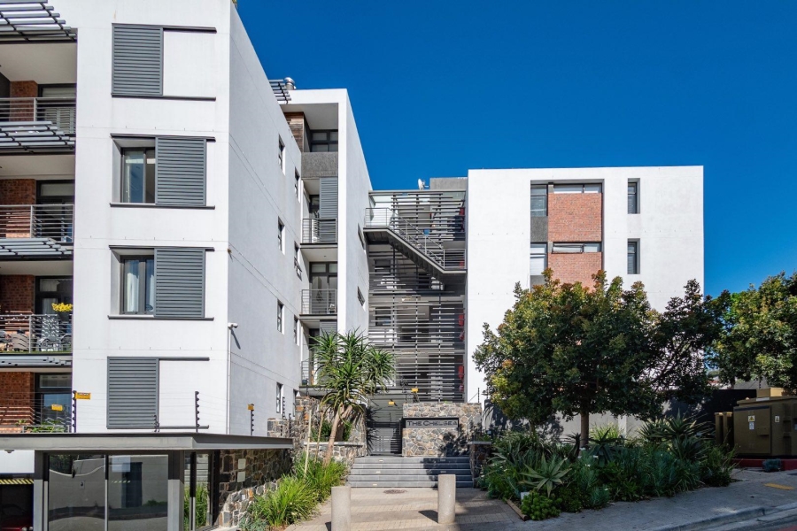 To Let 1 Bedroom Property for Rent in Green Point Western Cape